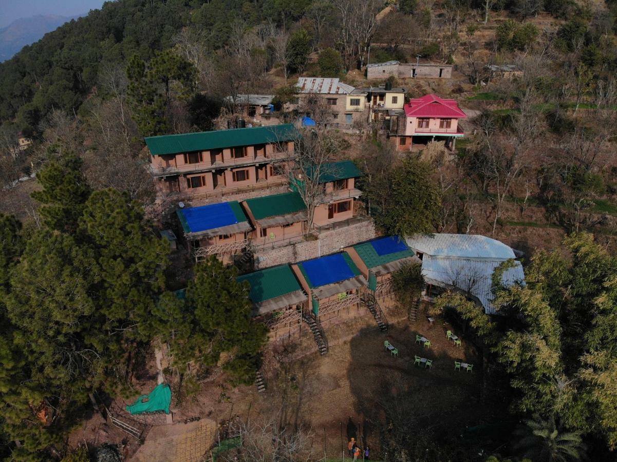 The Mud-House Resort Kasauli Ngoại thất bức ảnh